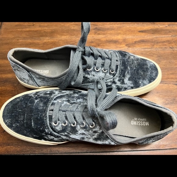 Mossimo Supply Co Sneakers SZ 9 - Picture 2 of 7